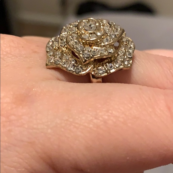 Rose ring - Picture 3 of 3